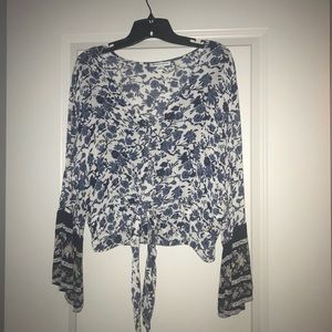 American Eagle Floral Bell Sleeve